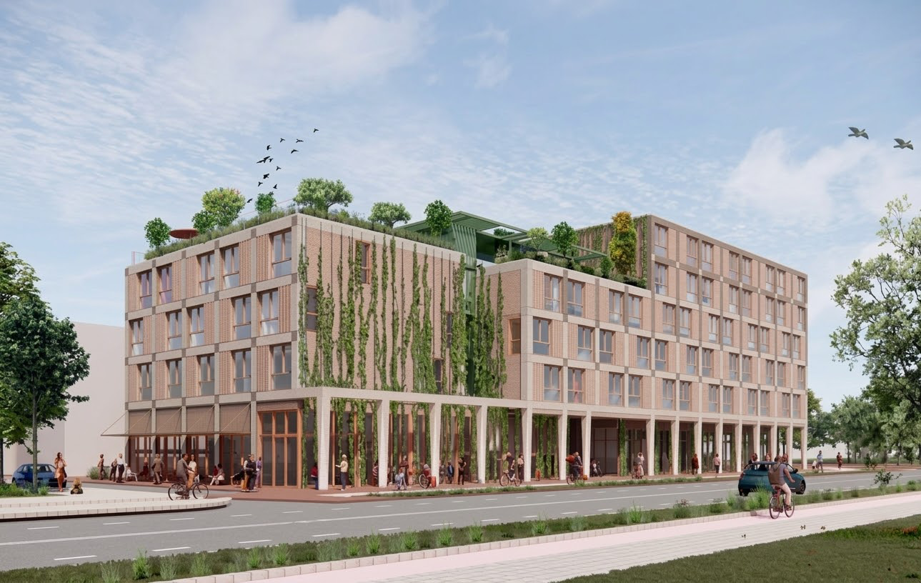 Mehrstöckiges Gebäude mit begrüntem Dach und Fassaden, Straßenszene mit Passanten und Radfahrern